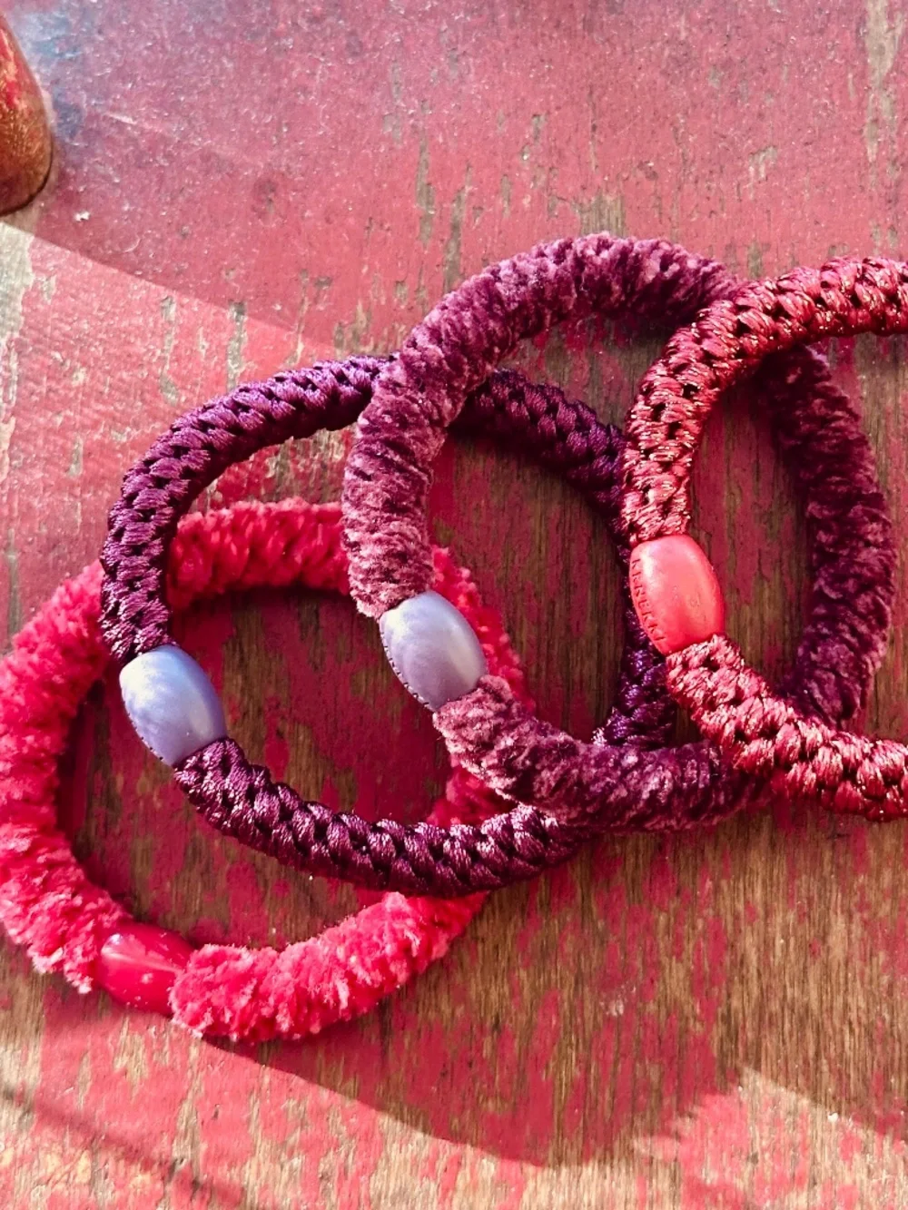 NWT 4-Bundle Authentic Original KKNEKKI Hair Ties/Elastics in Reds!